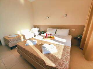 Гостиница Морская Волна Анапа Трехместный номер Делюкс с видом на море-2