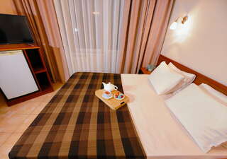 Гостиница Морская Волна Анапа Стандартный трехместный номер-4