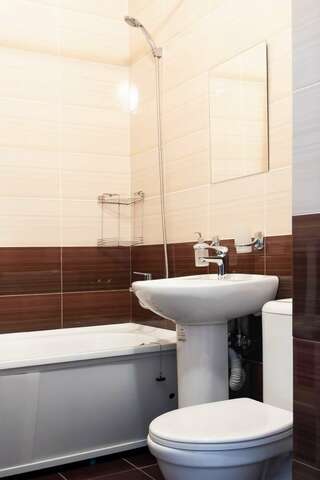 Гостиница Морская Волна Анапа Двухместный номер с 1 кроватью или 2 отдельными кроватями и балконом-7