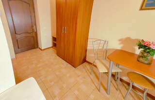 Гостиница Морская Волна Анапа Стандартный трехместный номер-3