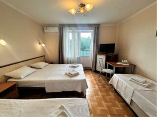 Гостиница Морская Волна Анапа Четырехместный номер «Комфорт»-5