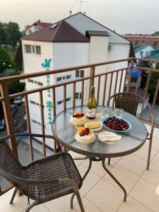 Гостиница Морская Волна Анапа Двухместный номер Делюкс с 1 кроватью или 2 отдельными кроватями и балконом-5